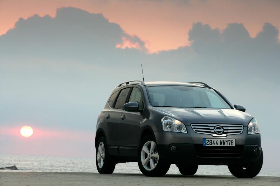  Nissan Qashqai 2 2009 года  (фото 23 из 51)